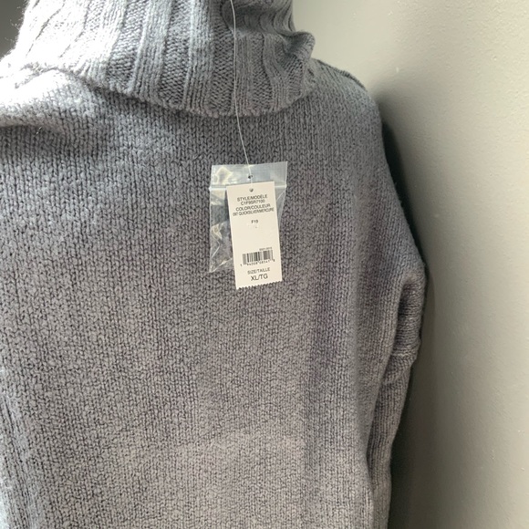 New Lord & Taylor Sweater - Picture 4 of 7